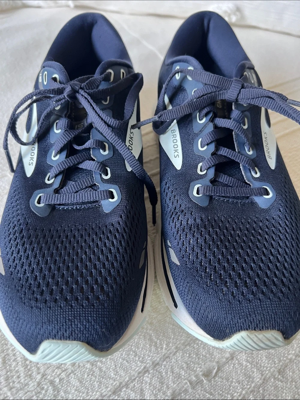 Brooks Ghost 15 Women’s Navy and White Athletic Running Shoes